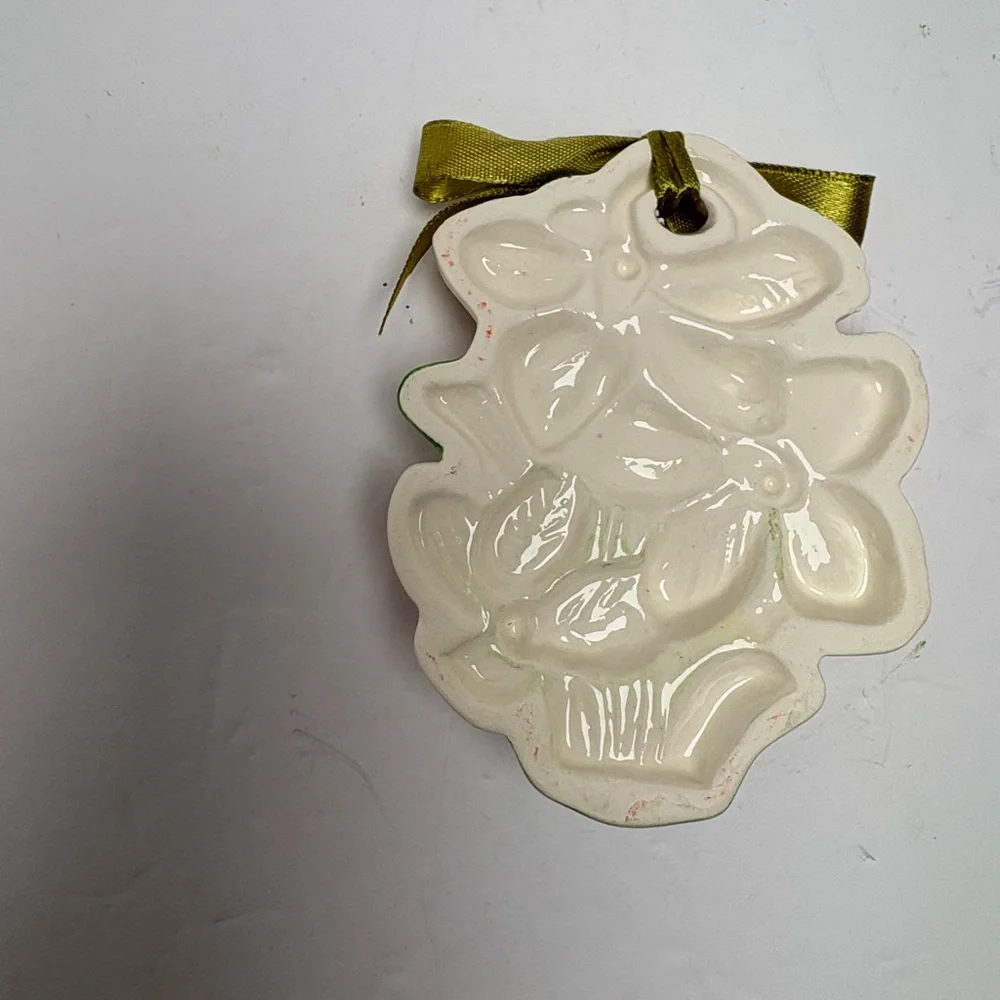 Vintage Floral Ceramic Wall Art Hooks in Original Box